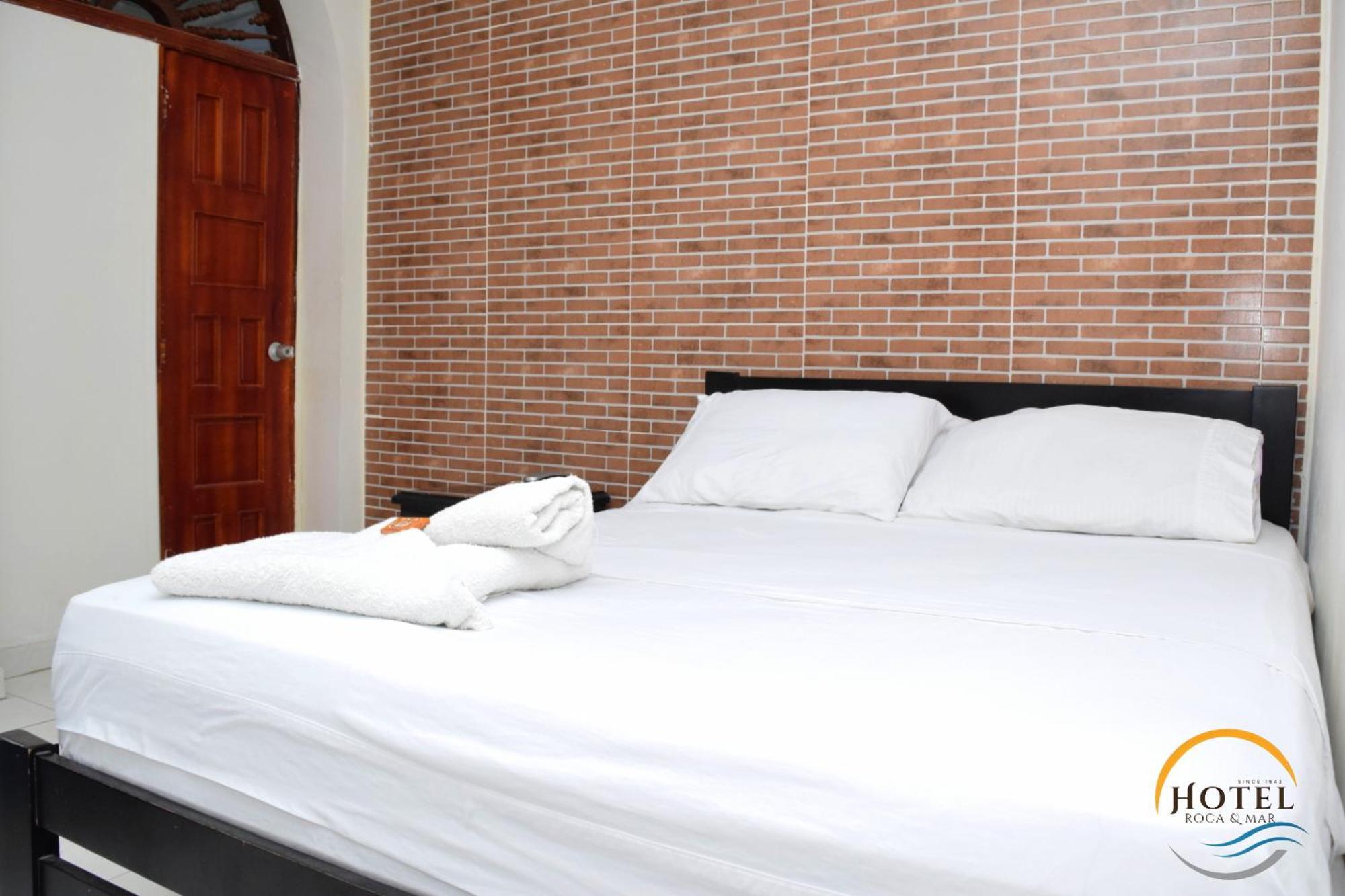 Hotel Roca & Mar Santa Marta  Exteriör bild